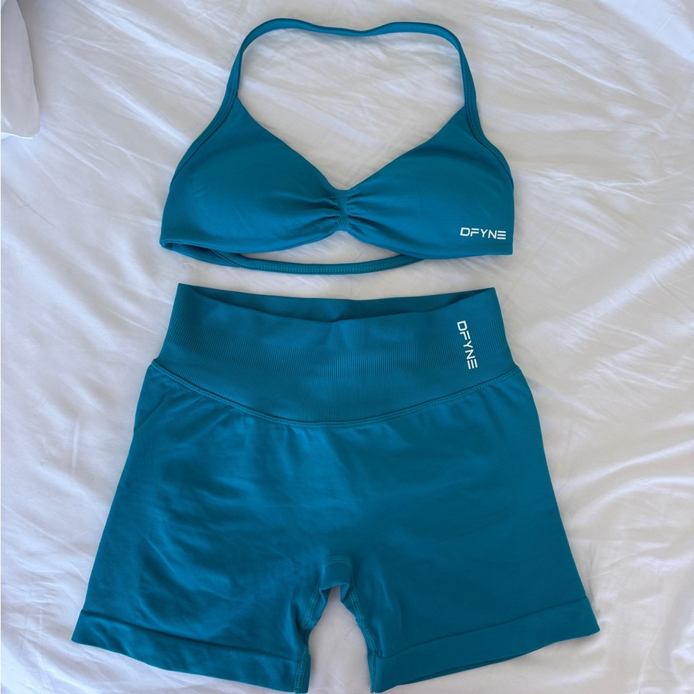 DFYNE Impact Strappy Bra & Shorts 4.5”